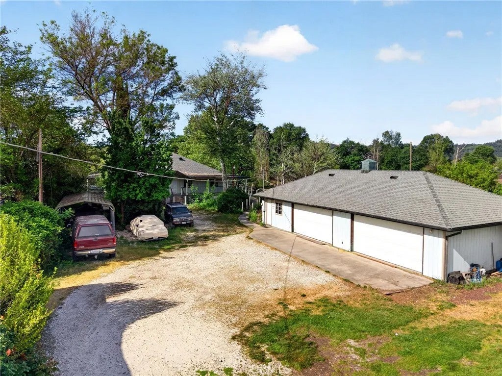 7365 Old Highway 53 — photo