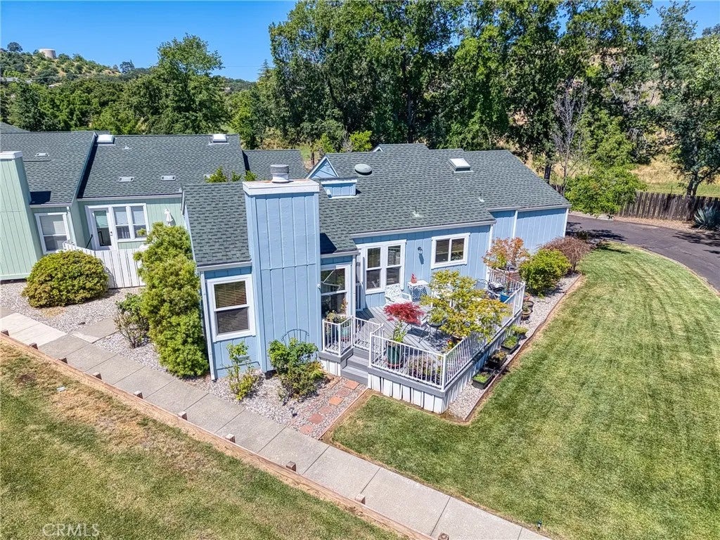 3498 Marina Drive West — photo