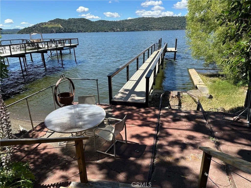 13411 Lakeshore — photo
