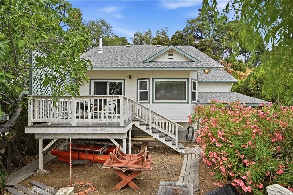 4075 Mesa Drive — photo