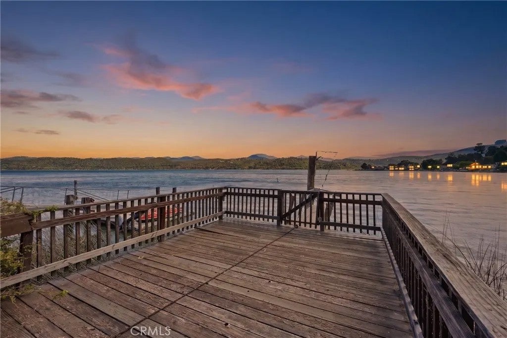 3985 Oakmont Drive — photo