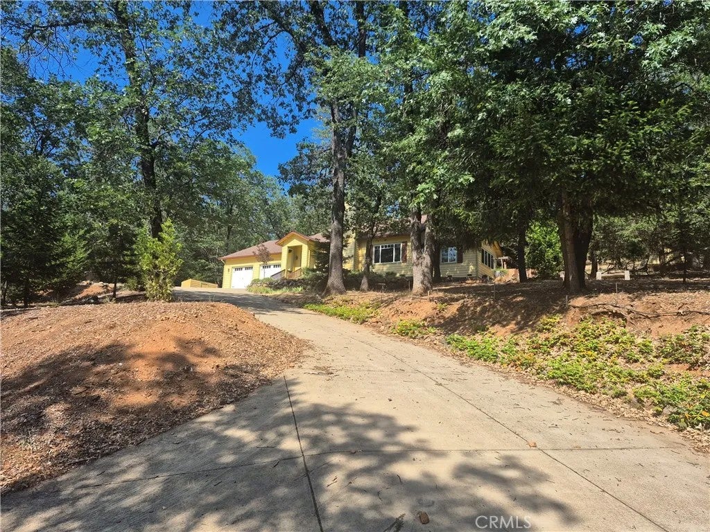 14274 Regina Way — photo