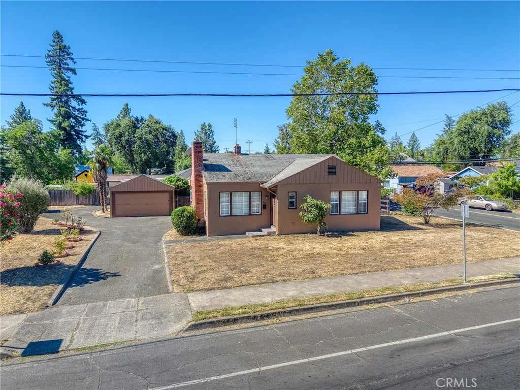 295 Clearlake Avenue — photo