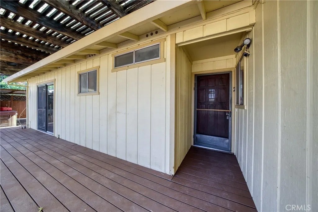 10710 Sunset Ridge — photo