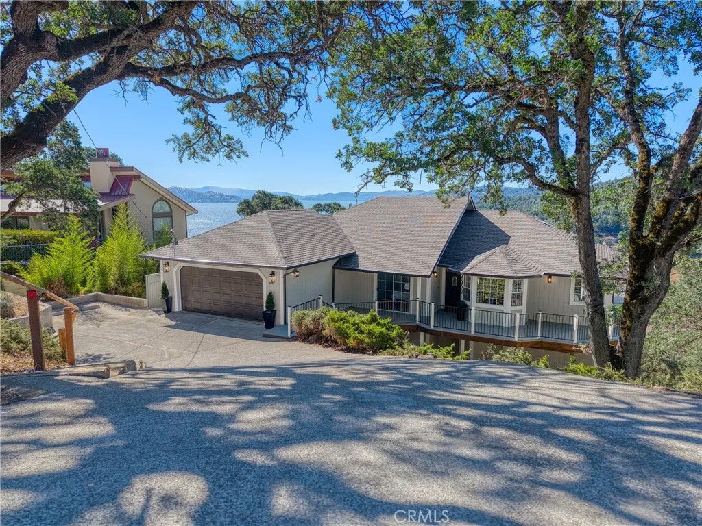 2560 Westlake — photo