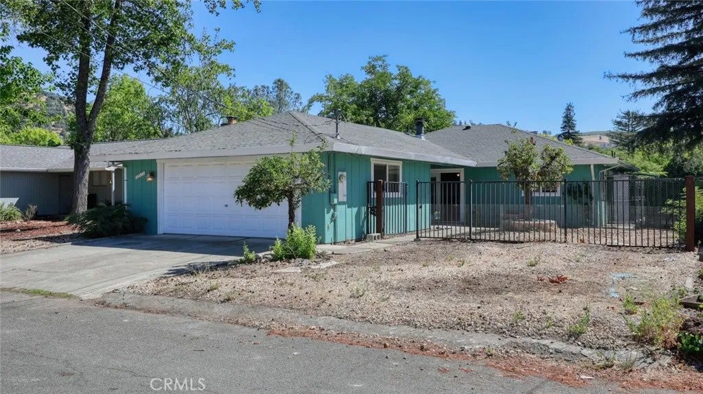 12623 Shoreview — photo