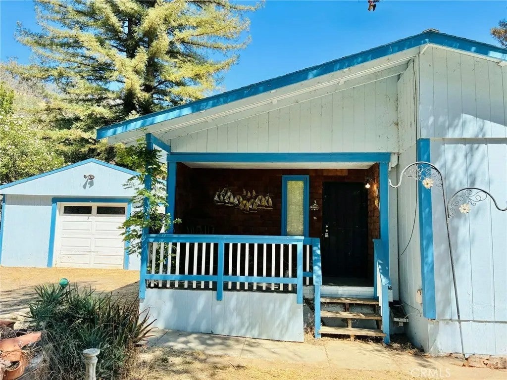 5805 Arden — photo