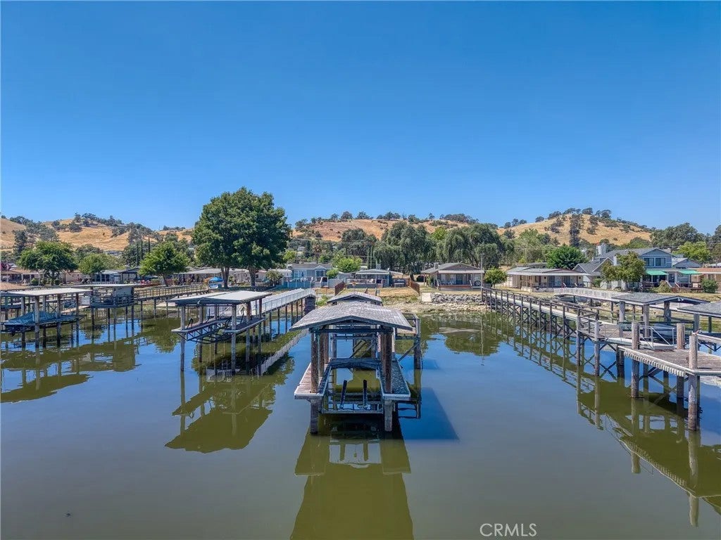 4356 Lakeshore — photo