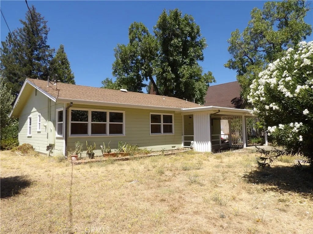 21211 Jackson — photo