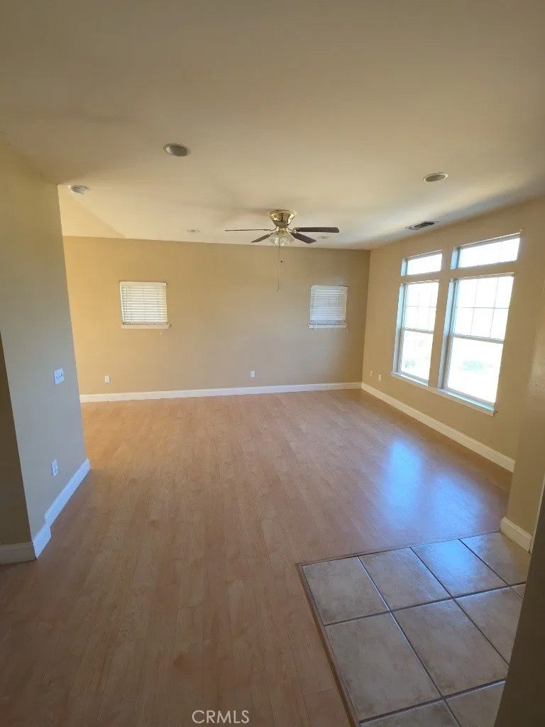 10401 Point Lakeview Road B — photo