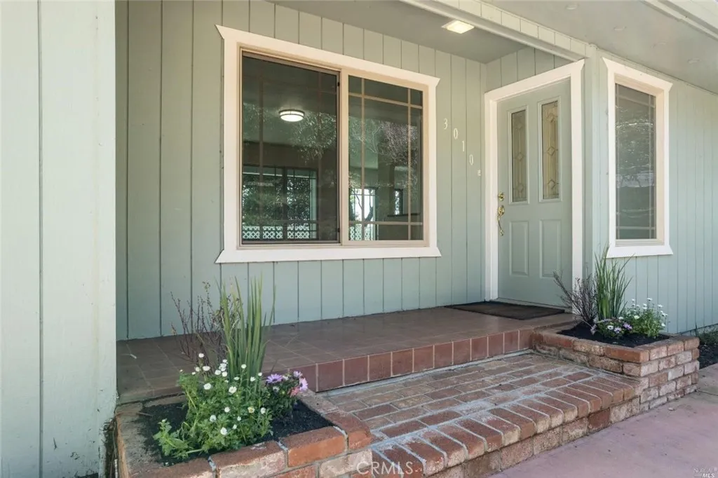 3010 South Lake Drive — photo