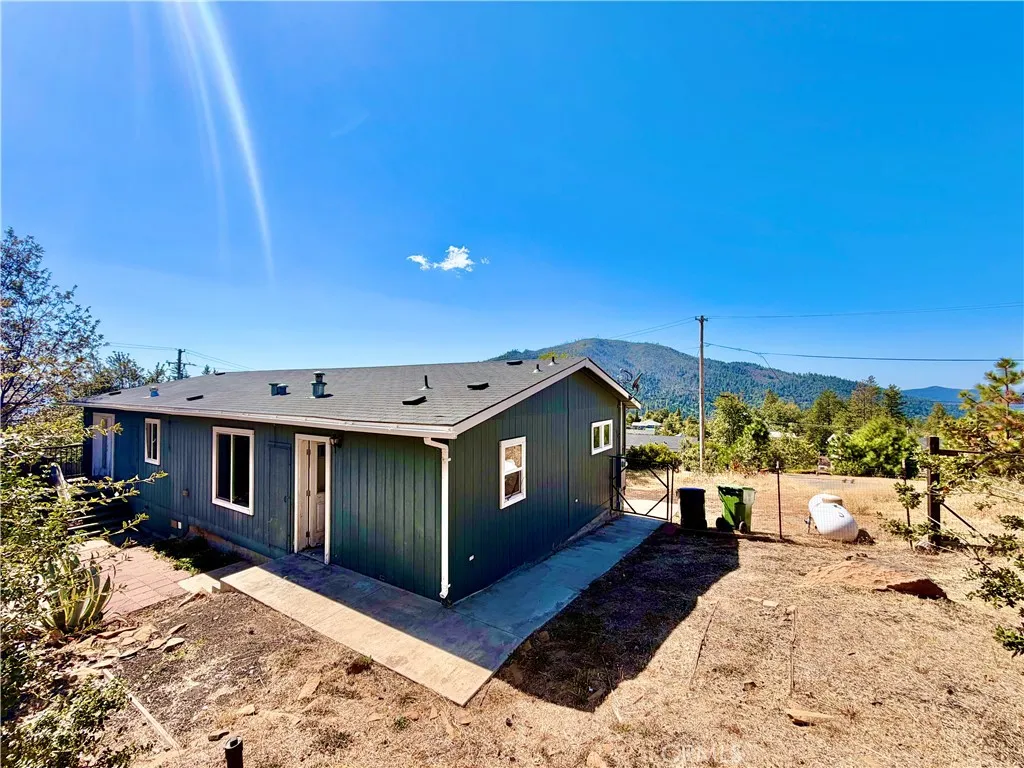 11230 Greenaway Court — photo