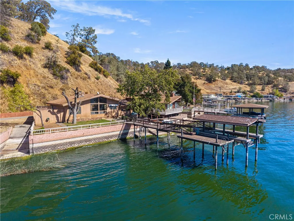 10155 Lakeshore Drive — photo