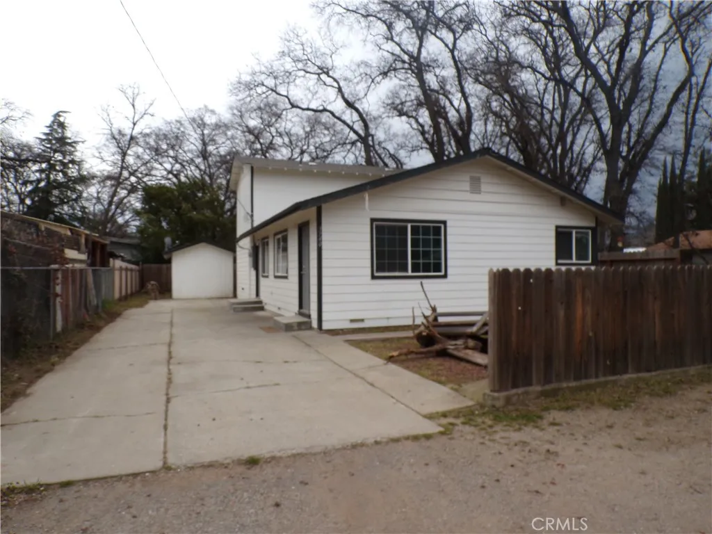 3740 Mullen — photo