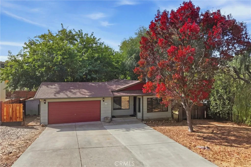 10555 Sunset Ridge Drive — photo