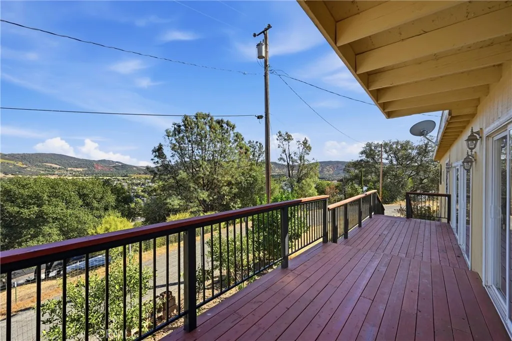 12322 Lakeview Drive — photo