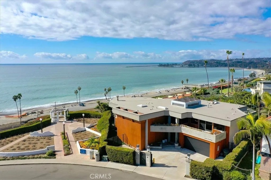 26411 Palisades Drive — photo