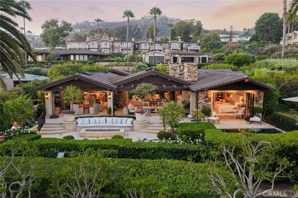15 Montage Way — photo
