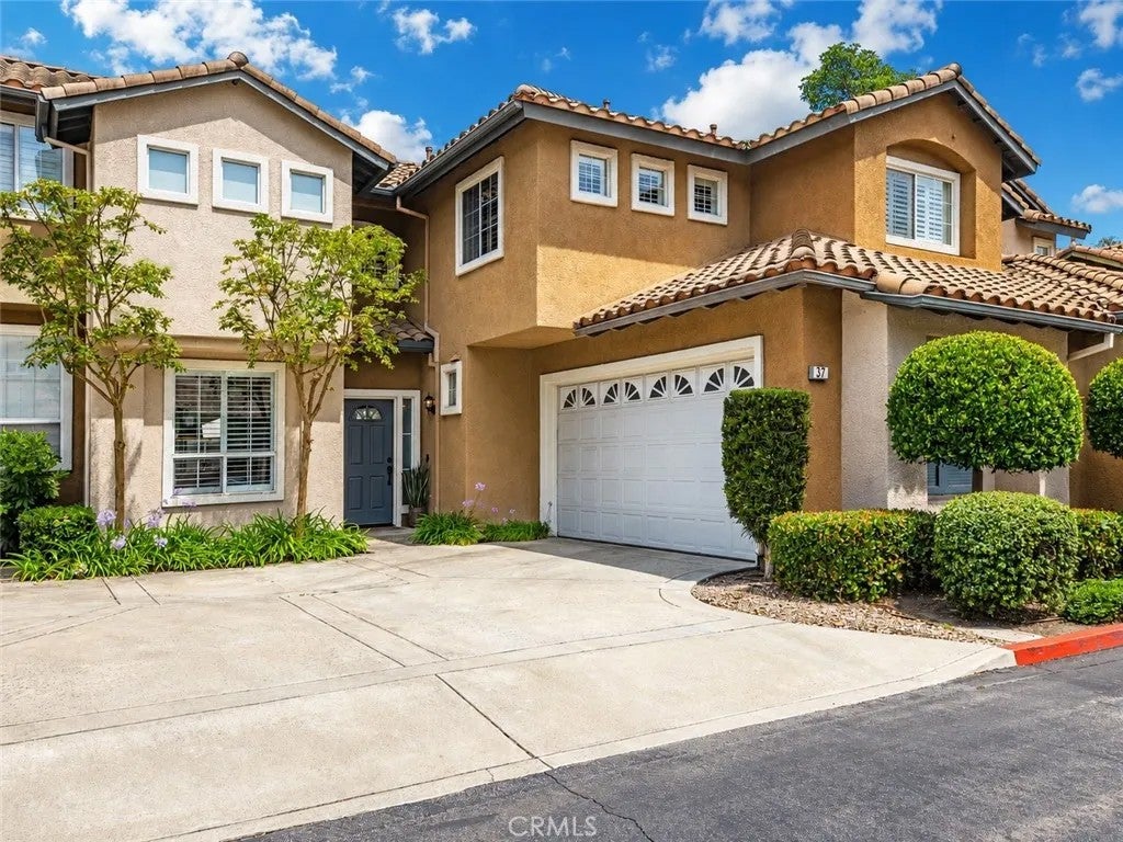 37 Mira Mesa — photo