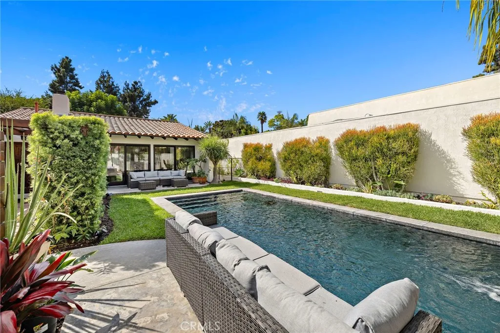 31311 Paseo Naranja — photo
