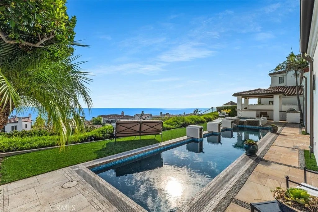 14 Rockshore — photo