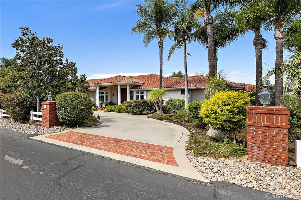 647 Tumble Creek Lane — photo