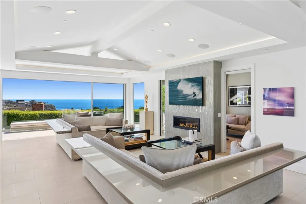 820 Emerald Bay — photo