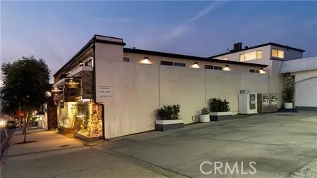 577 Ramona Unit B — photo