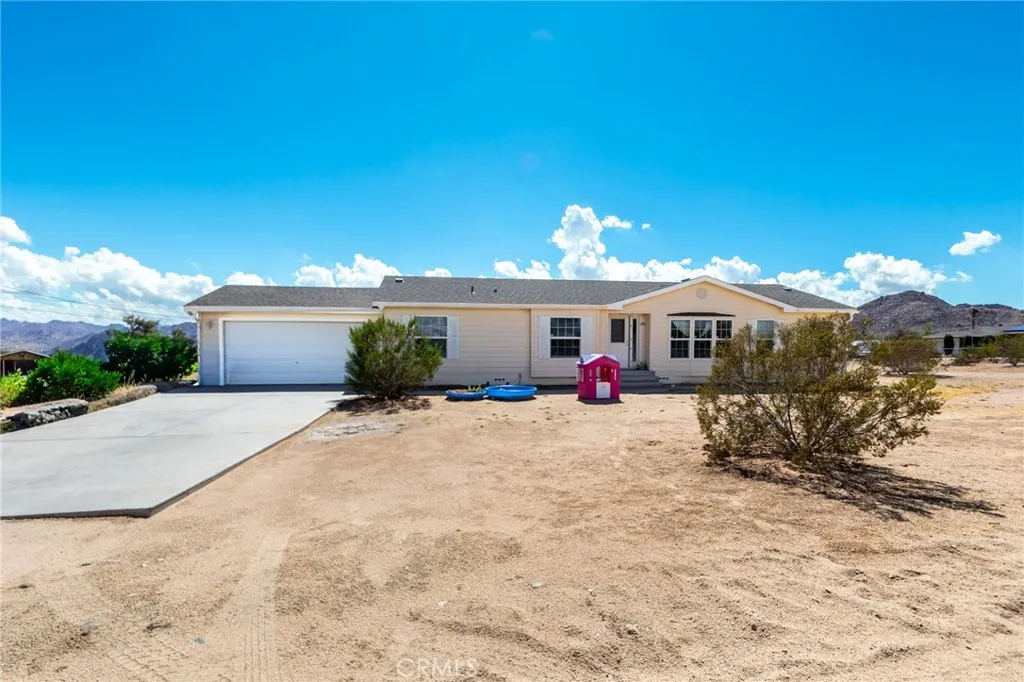61949 Calle Las Sierras — photo
