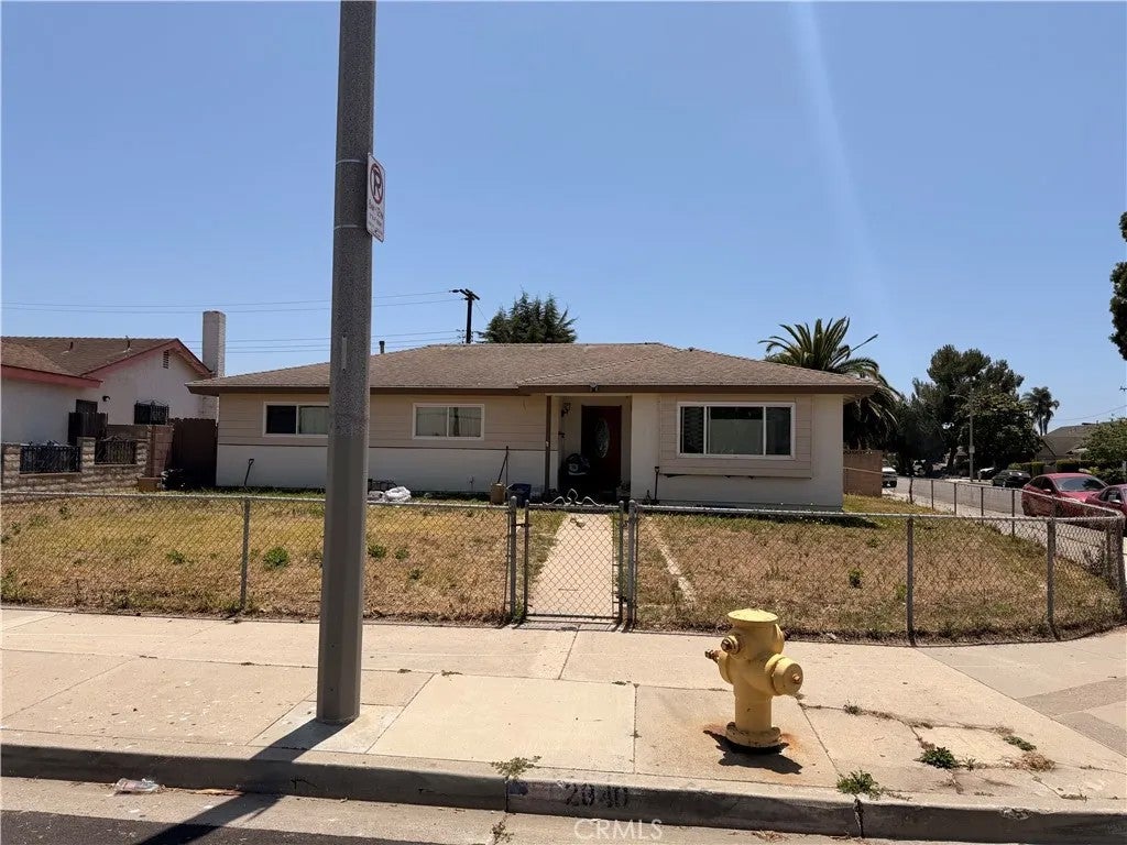 2040 Curran Street — photo