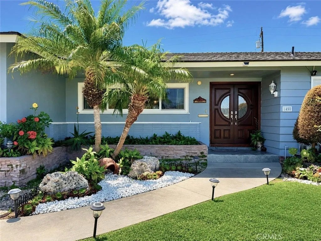 1450 W Wedgewood Drive — photo