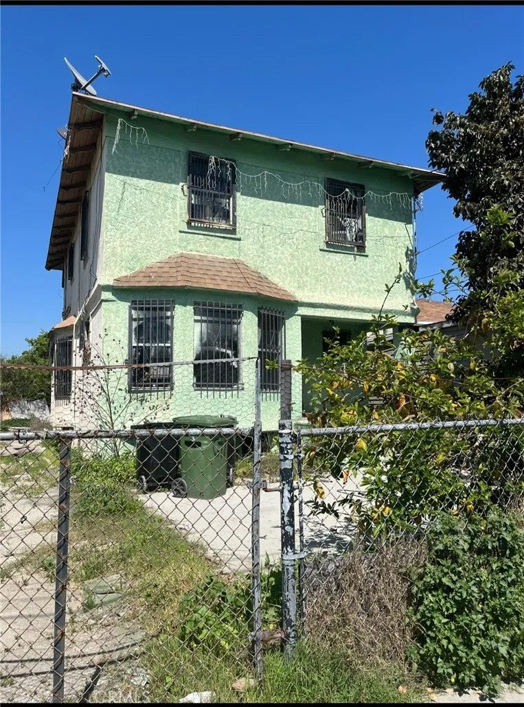 619 E 22nd Street — photo