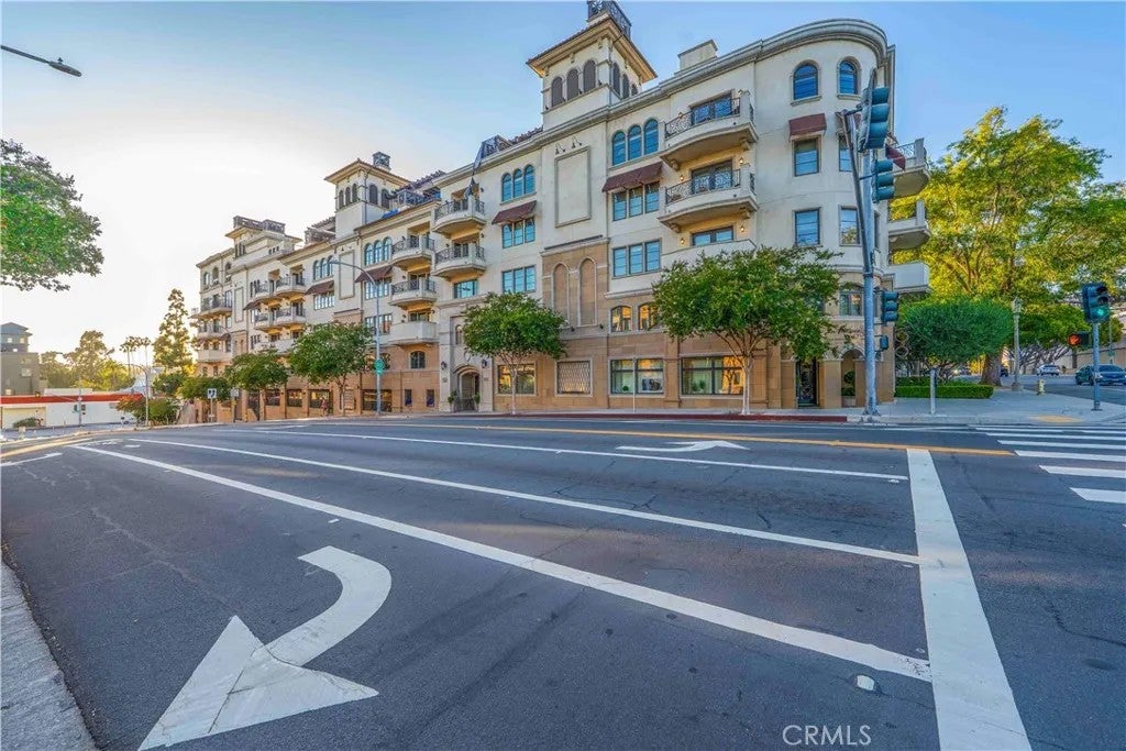 155 Cordova 204 — photo