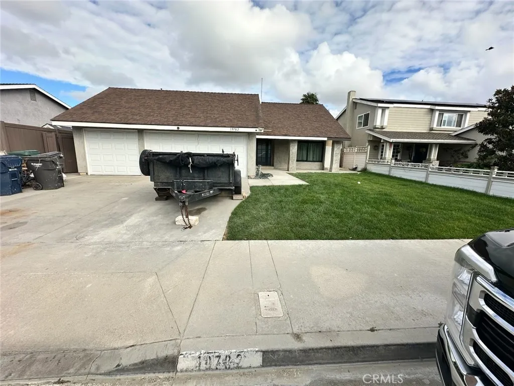 19782 Felcliff — photo