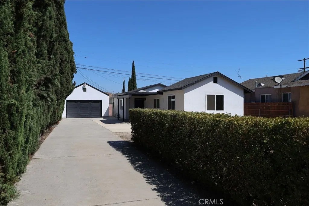 742 Simmons — photo