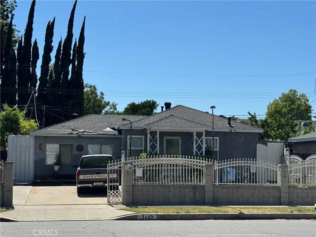 8433 Corbin Avenue — photo