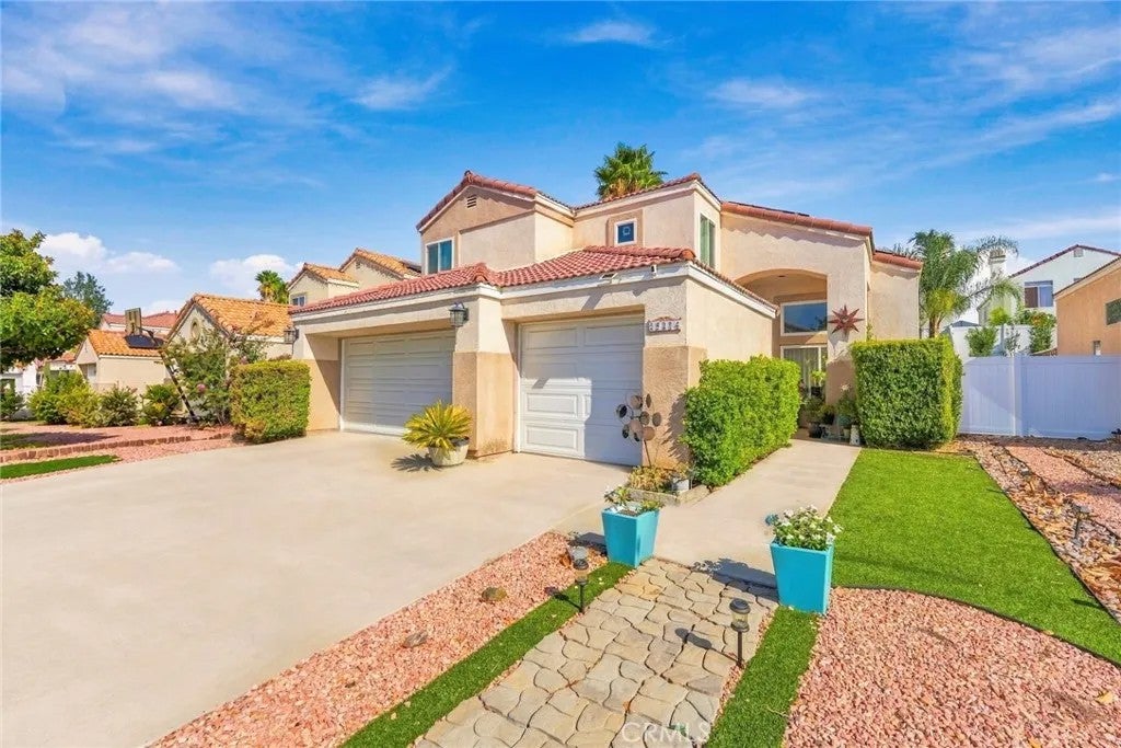 25214 Corte Oranada — photo