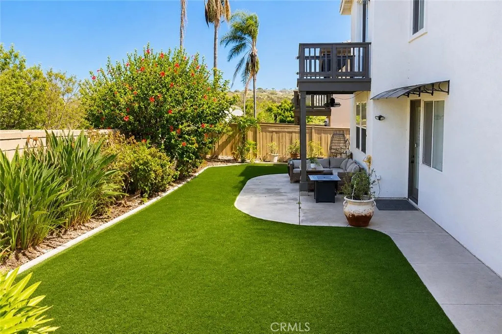 1445 Autumn Hills Dr — photo