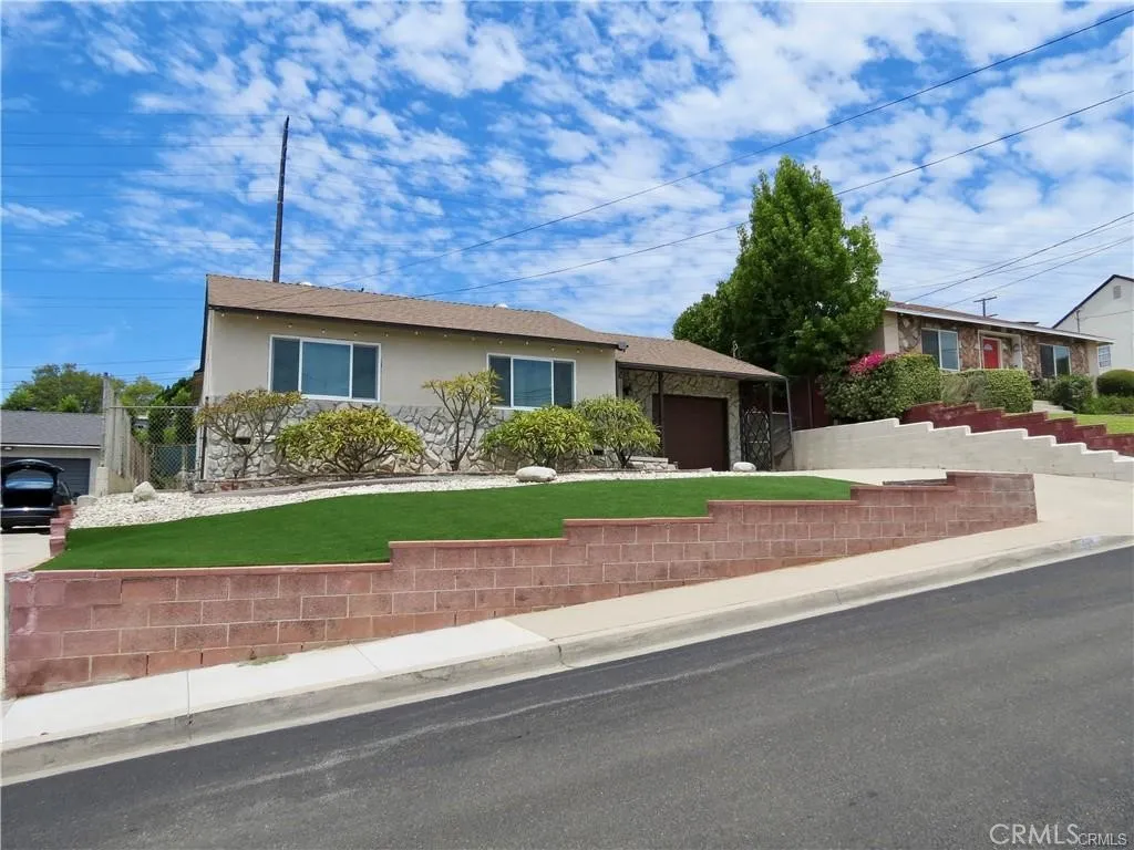 401 W Doncrest Street — photo