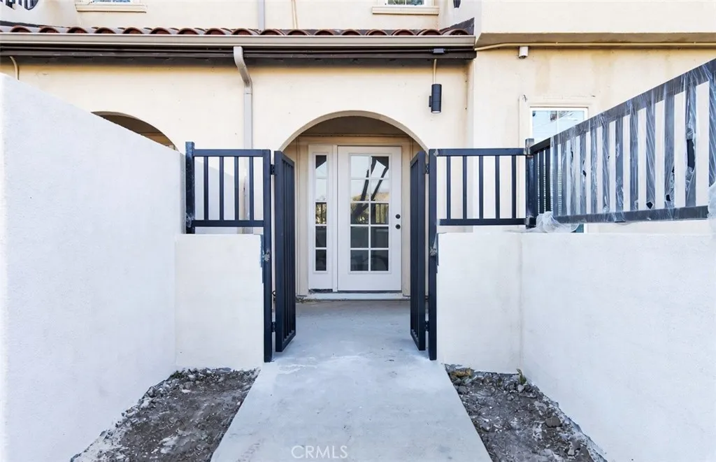 5518 E Los Angeles Avenue Unit 3 — photo