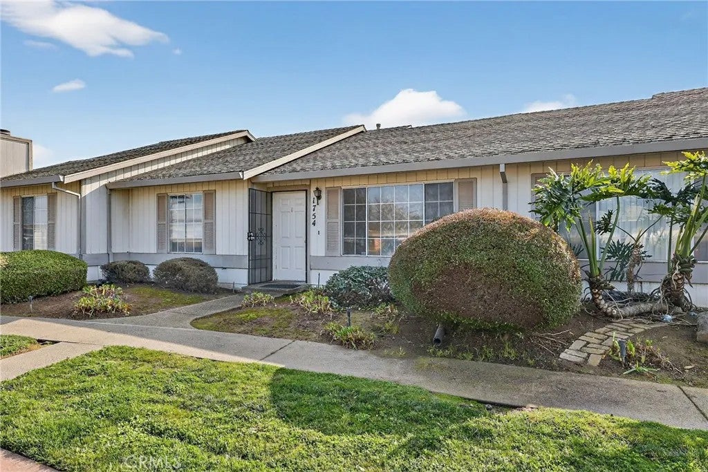 1754 Merced — photo