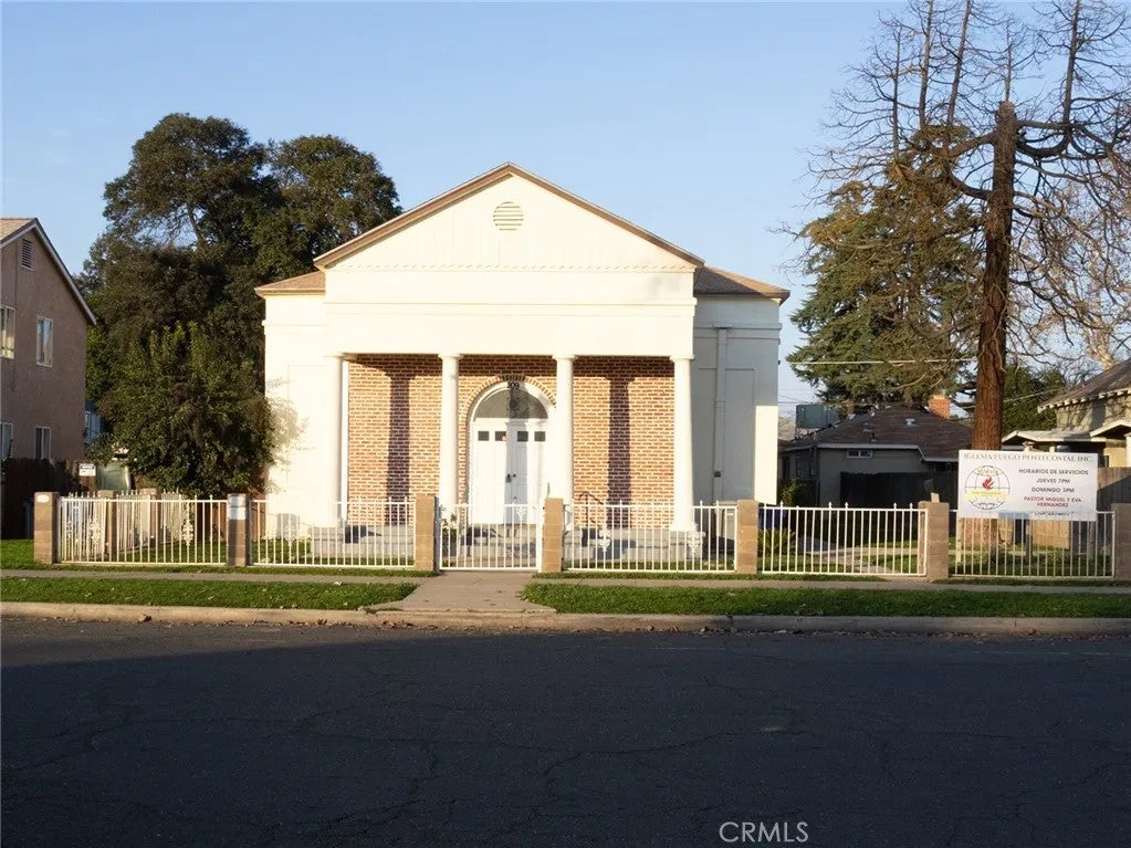 203 W 20th — photo