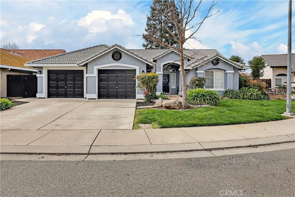 3947 Finch Court — photo