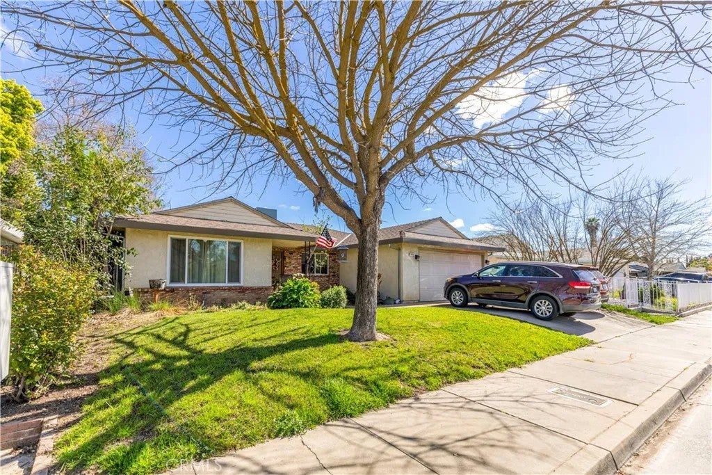 3552 Wathen Court — photo