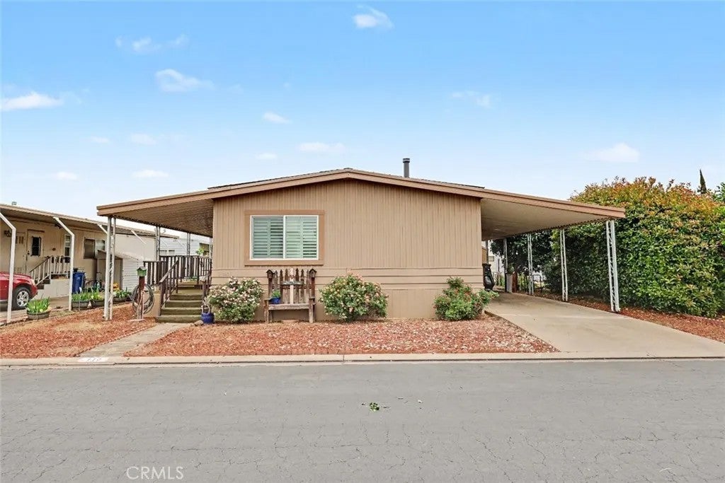 2240 Golden Oak 119 — photo