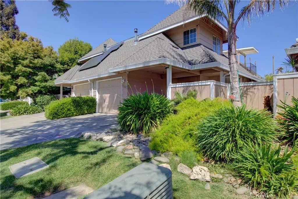 1247 Aspen — photo