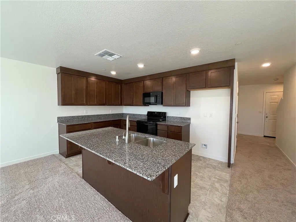 732 Stone Ridge East Avenue — photo