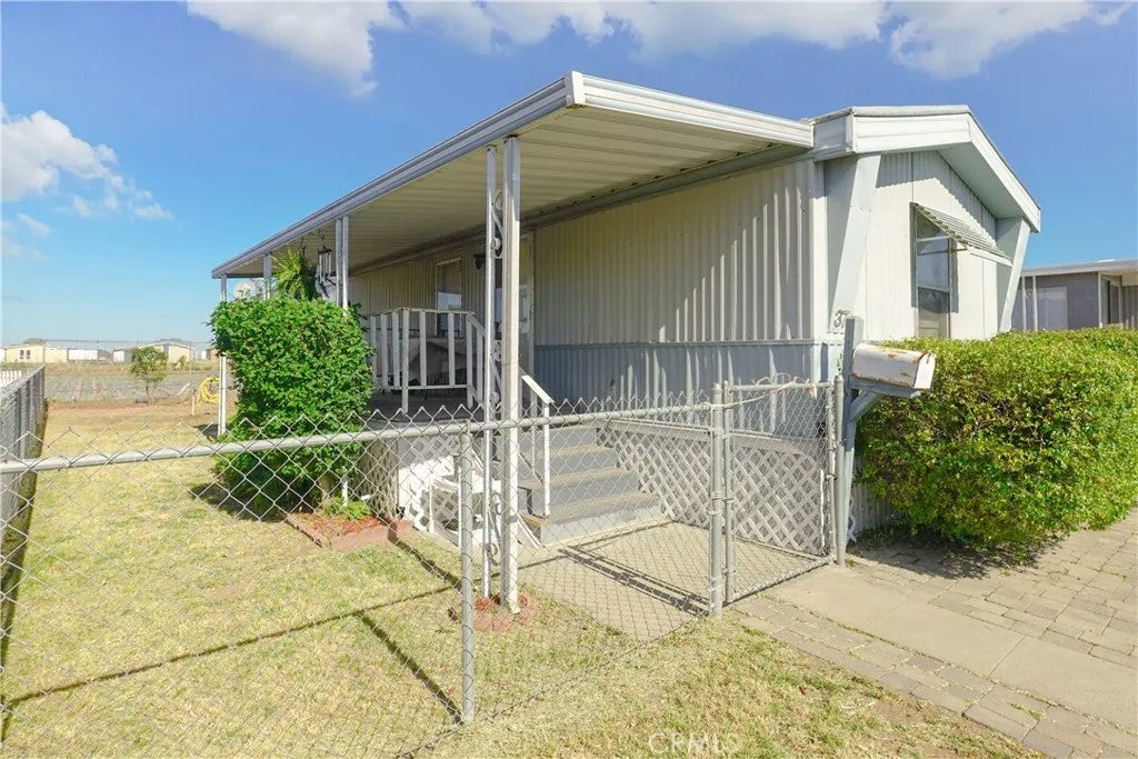 2020 Ashby 37 — photo