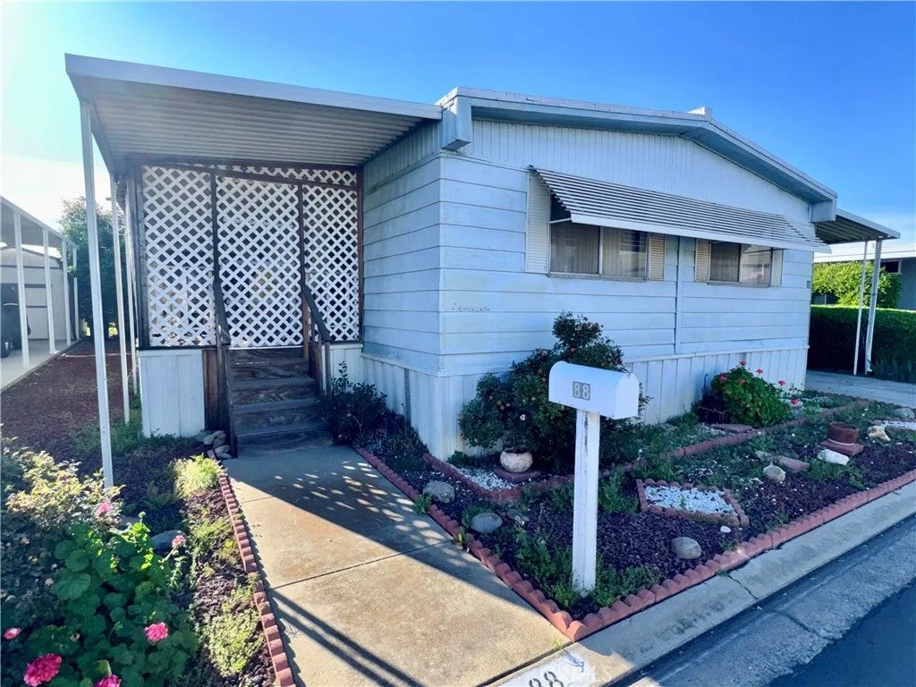 2240 Golden Oak 88 — photo