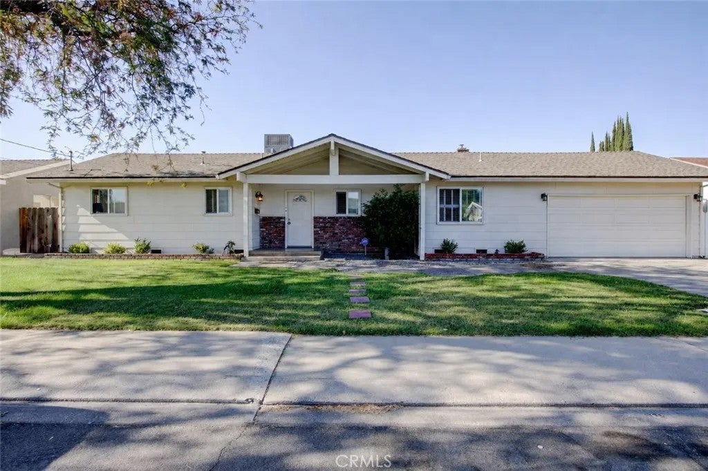 2212 Mauna Loa — photo
